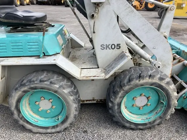 Xúc lật mini No.353 - 9
