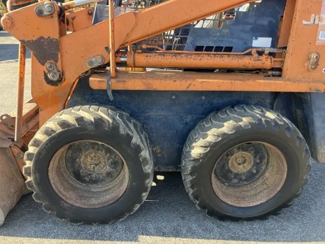 Xúc lật mini No.364 - 8