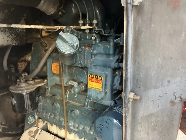 Xúc lật mini No.379 - 11