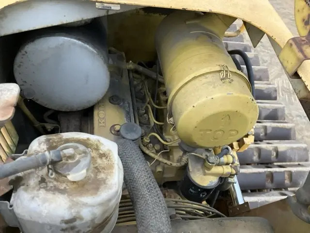 Xe ủi No.413 - 17