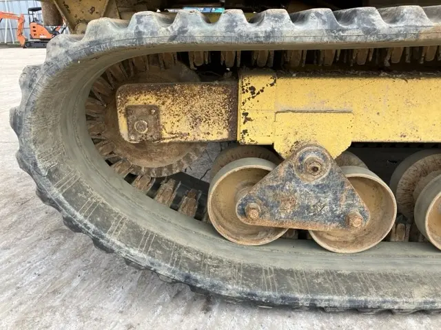 Xe ben xích No.42 - 13
