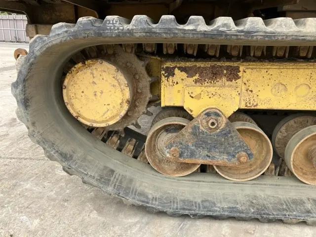 Xe ben xích No.42 - 9
