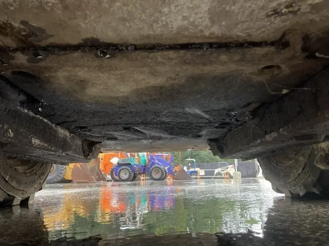 Xúc lật mini No.475 - 15