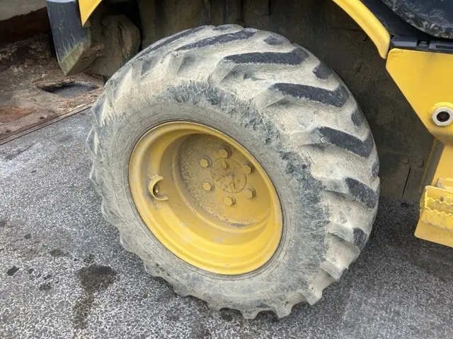Xúc lật mini No.16 - 12