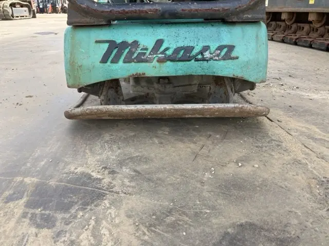Máy đầm bàn No.57010 - 10