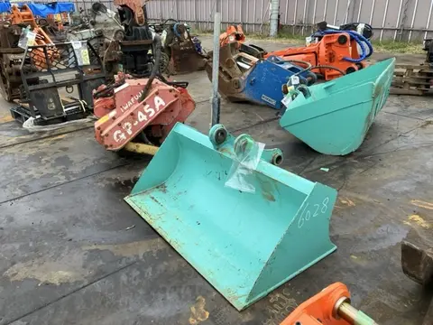 Gầu sửa mái dốc
